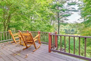 Deck | Pond & Foliage Views