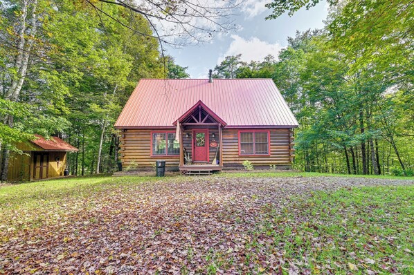 North Creek Vacation Rental | 3BR | 3BA | 1,410 Sq Ft | Steps Required