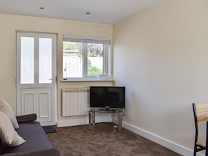 Open plan living space | Mutley Hall, Chichester, near Bognor Regis