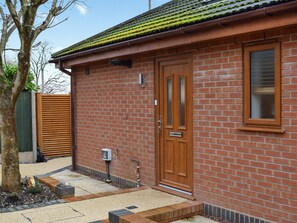 Exterior | The Squirrels, Malvern