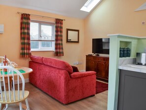 Open plan living space | The Squirrels, Malvern