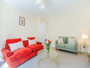 Living room | Strawberry Field - Norwood Park, All Nottinghamshire