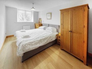 Double bedroom | Castleriggs Cottage - Blencathra Retreats, Threlkeld, near Keswick 