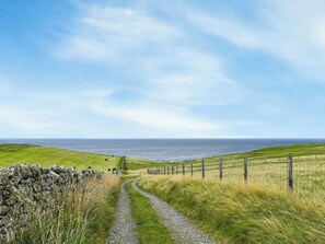 Surrounding area | Heb Way Cottage, North Dell, Isle of Lewis