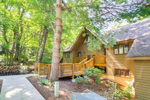 Condo Exterior | 1st-Floor Unit | Community Pool Access