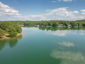 Peaceful Lakefront View