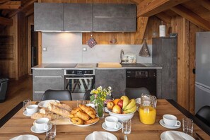  The kitchen is modern and stylishly finished, and comes fully equipped.