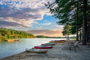 Expansive Ranch provides over 150 acres for guests to enjoy all the outdoor activities. From kayaking to zip lining there are a TON of options for 
everyone