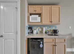 Kitchenette w/Mini Fridge, Toaster & Coffee Pot