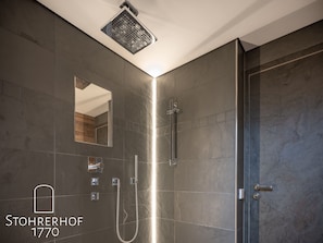 5 Sterne - Gut Stohrerhof - Penthouse am Ammersee bis 4 Pers