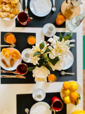 Breakfast meal