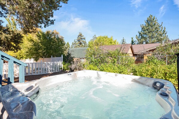 Private Hot Tub - Private Hot Tub in backyard