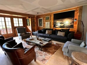 Cozy Rustic Living Room