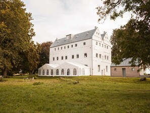 Herzlich willkommen im Gutshaus Üselitz!