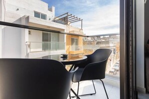 The Balcony (2)