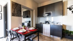 Lovely kitchenette with all the appliances you might need for your homecooked meals #airbnb #kitchen