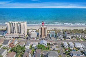 Beautiful skies plus beautiful landscapes make for a perfect beach vacation.