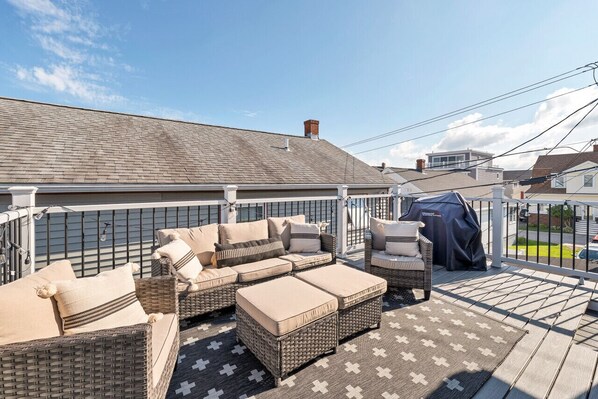 Private 2nd Floor Balcony with Grill