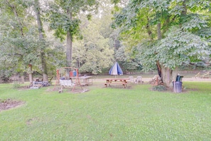 Ferguson's Mobile Home Park | Community Amenities | Creekfront | Beach Area
