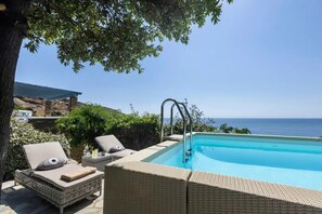 Beachfront Andros Retreat | Villa Stenies Thalassa | Private Pool | 4 bedrooms | Piso Gyalia Beach