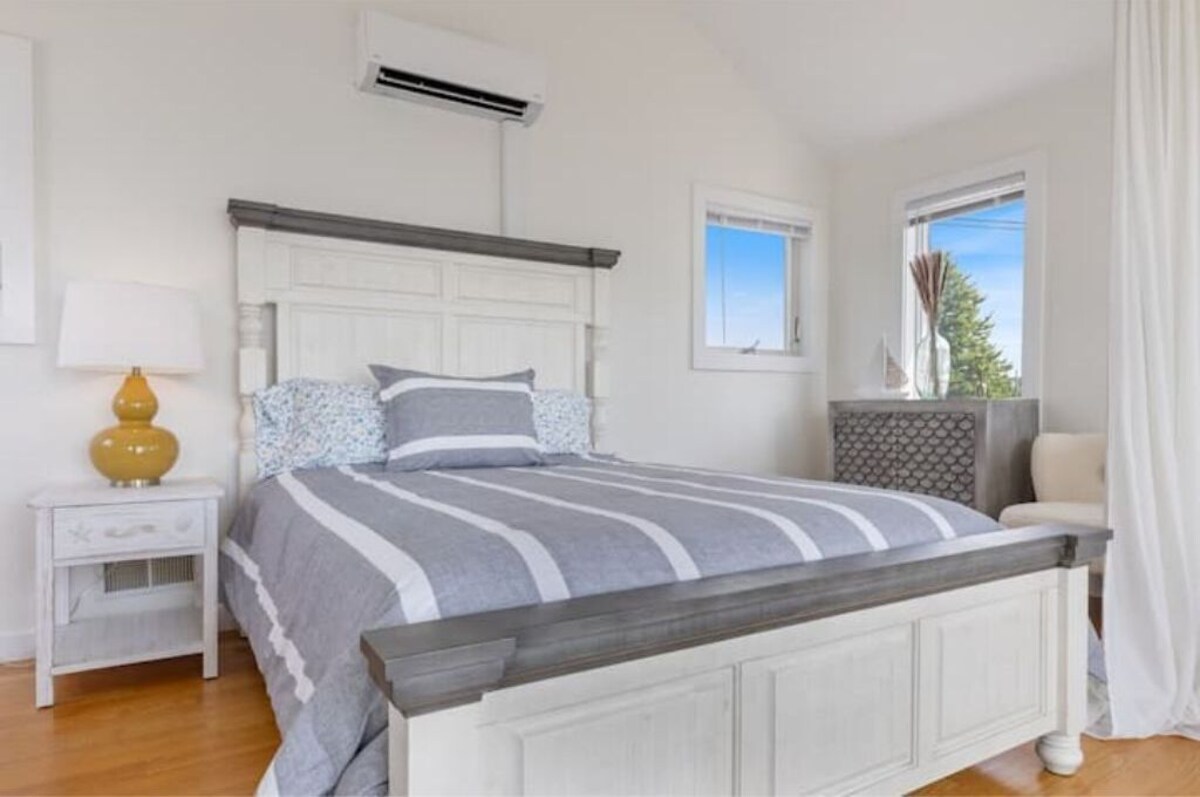 Luxury Clinton Beach House