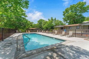 Charming cabin with lake views and private pool your perfect retreat for relaxation and fun