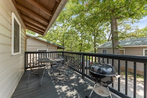 Table Rock Lake views, grill, and dining