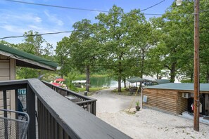 Cozy cabin, fresh air, and endless adventures
