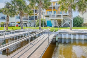 Boat Dock | 3-Story House | 2,919 Sq Ft