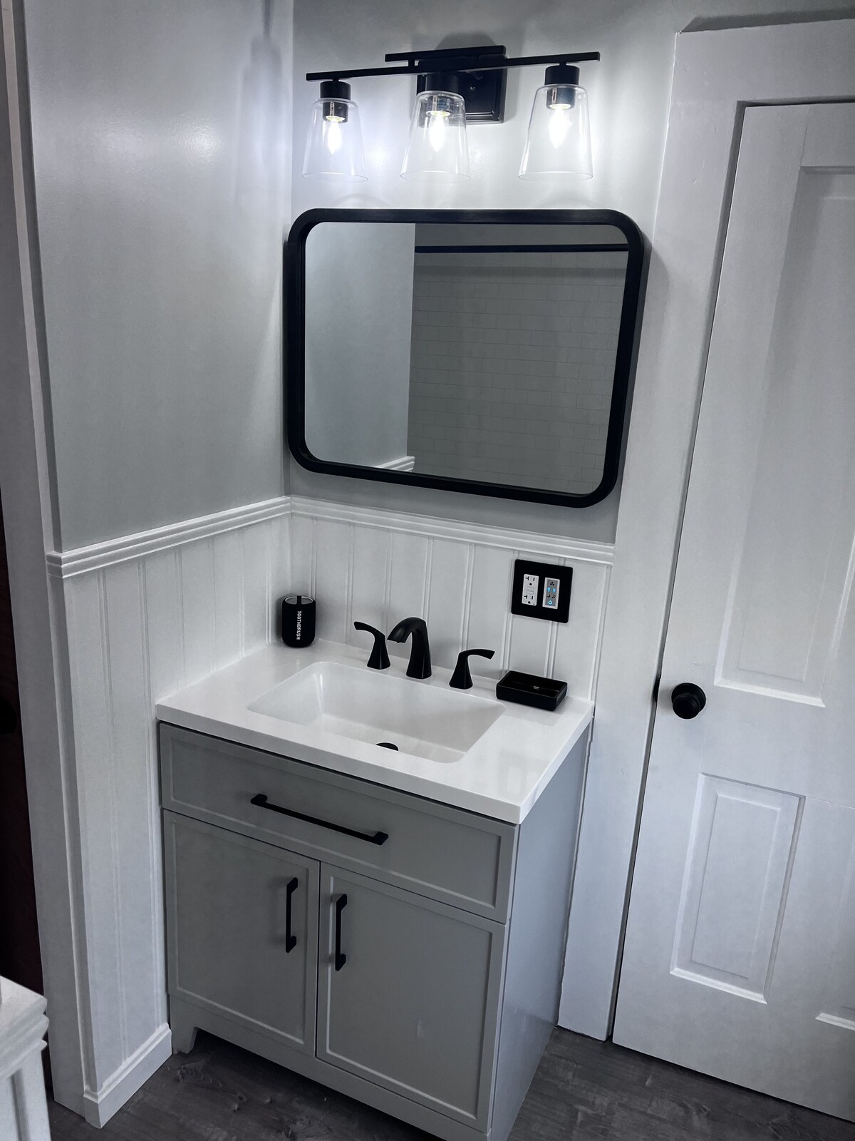 Beautifully Restored 1890’s House in beautiful & picturesque downtown Mystic.