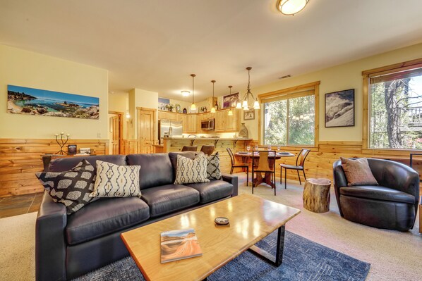 Truckee Vacation Rental | 2BR | 2BA | 1,260 Sq Ft | Step-Free Access