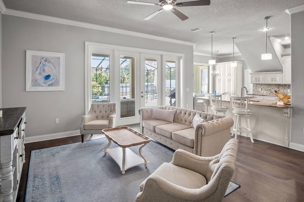 Family room. Open layout.