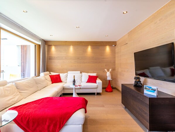 Eigentum, Möbel, Tabelle, Couch, Komfort, Holz, Gebäude, Flooring, Interior Design, Fussboden