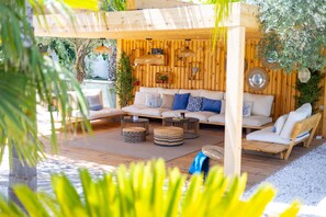 Accommodation with private pool in Alicante