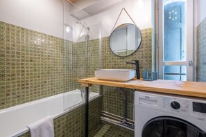 bathroom with washer/dryer