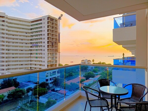 Vistas al Mar y atardecer
