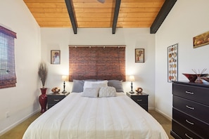 Indoors, Home Decor, Lamp, Furniture, Bed