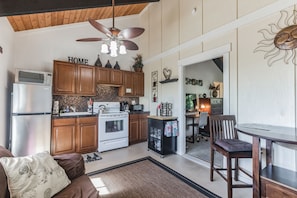 "Indoors","Home Decor","Kitchen","Ceiling Fan","Microwave"