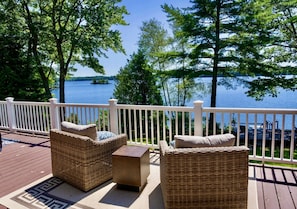 Waterfront, lakeside living at its best