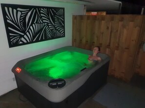 5 person 27 jet Spa Pool. Featuring a full body massage seat.