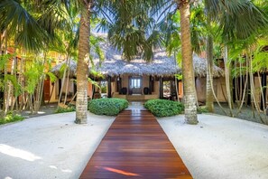 Casa Carey - Spectacular Golf and Oceanfront Villa (3846)