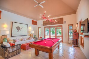 Casa Carey - Spectacular Golf and Oceanfront Villa (3837)