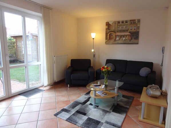Wohnzimmer mit Terrasse