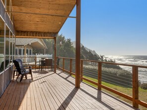 ocean view deck at Sunset Cove