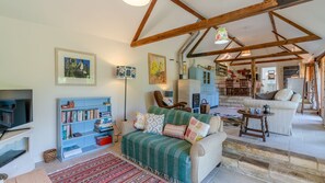 Open Plan Living Area, The Old Calf Pens, Bolthole Retreats