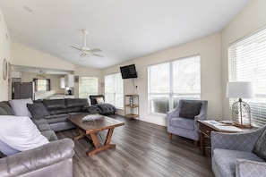 Riverfront cabins for rent in Texas