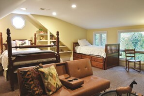 Upper bedroom/greatroom with full bed, 2 twin trundles, futon that flattens