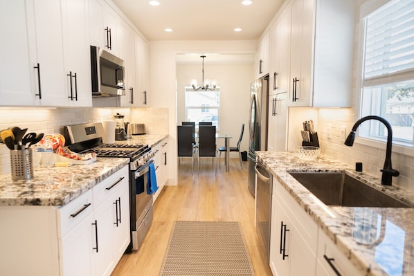 KITCHEN  -- View 3D Virtual Tour of the Property Here: https://tinyurl.com/yn3cz377