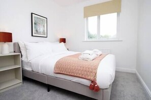 Master bed with Ensuite at Gurkha Stay