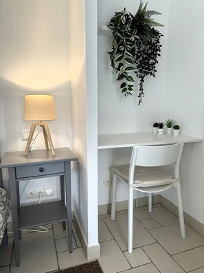 Desk (1)